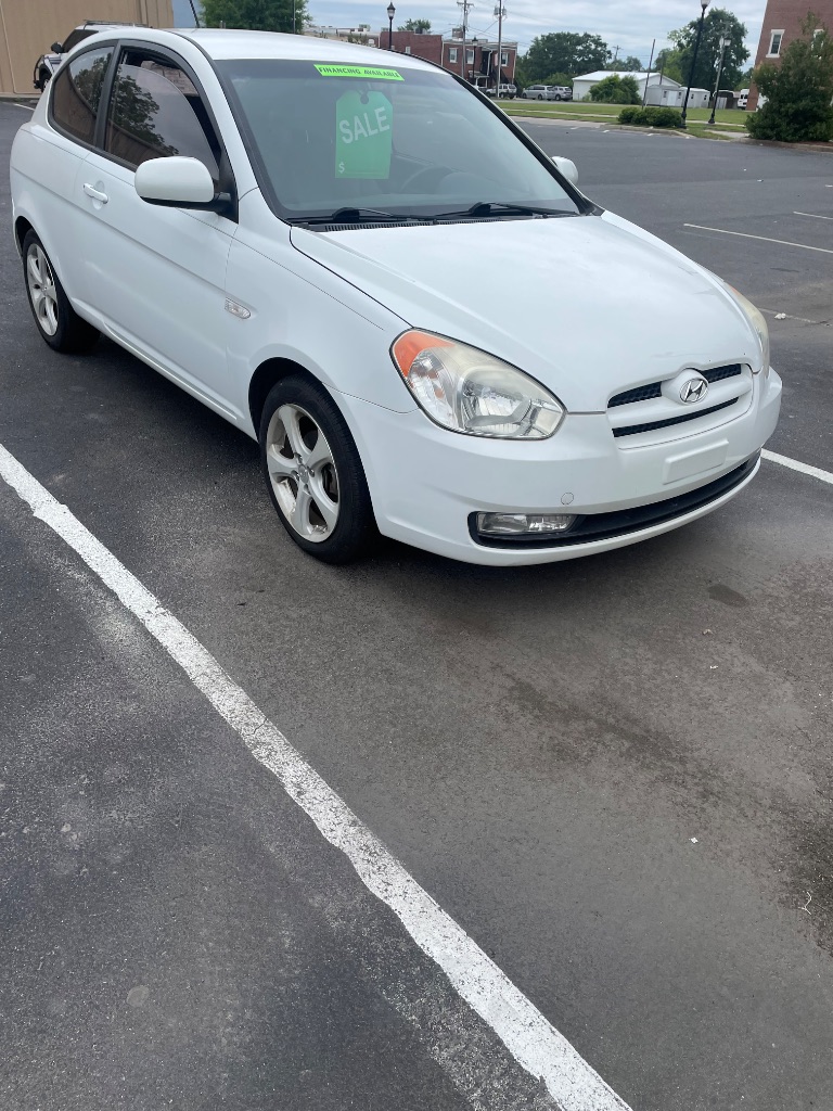 2011 Hyundai Accent - $3,800