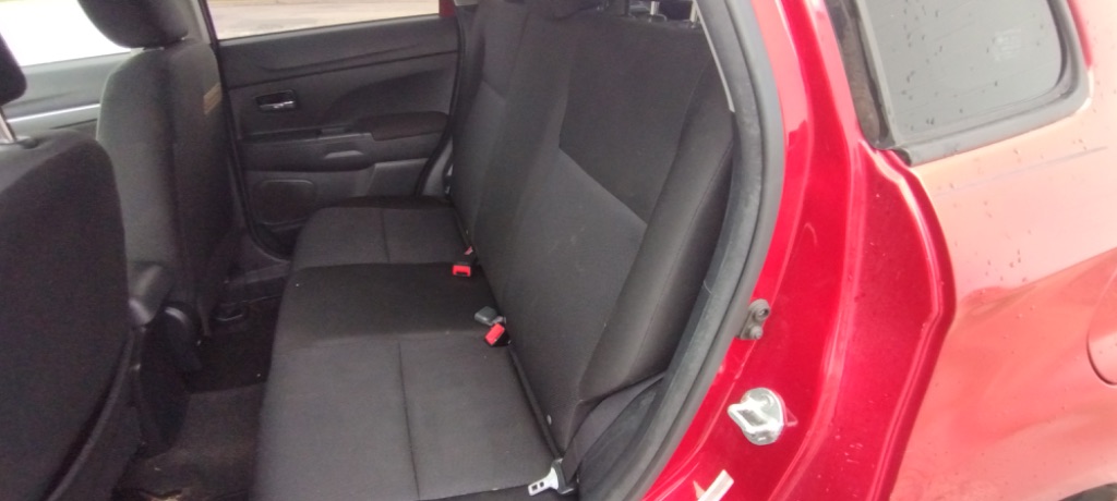 2011 Mitsubishi Outlander - $3,999
