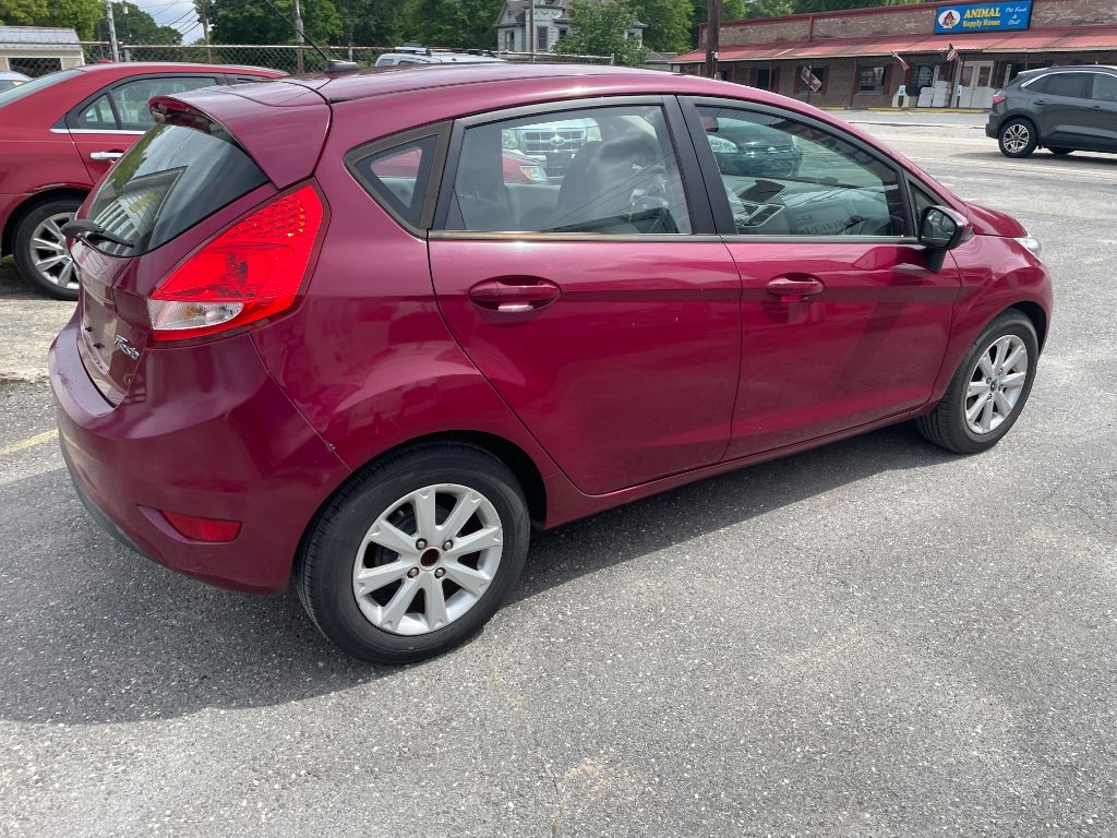 2011 Ford Fiesta - $3,600