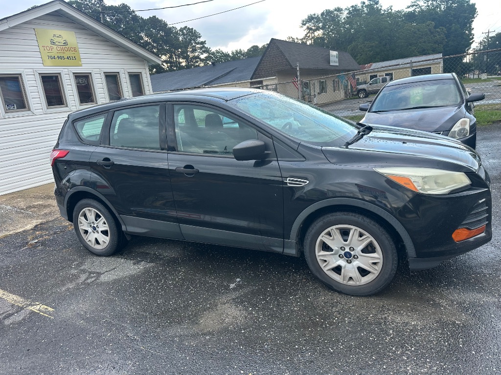 2014 Ford Escape - $4,200