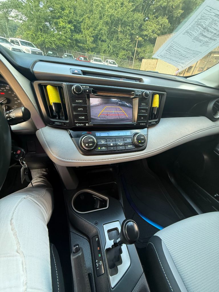 2016 Toyota RAV4 - $10,300