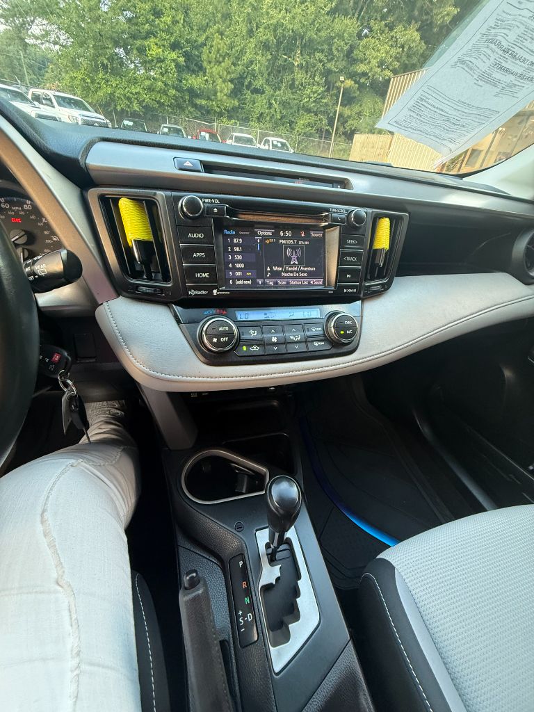2016 Toyota RAV4 - $10,300