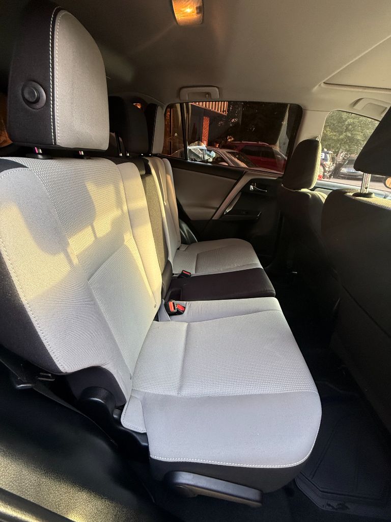 2016 Toyota RAV4 - $10,300