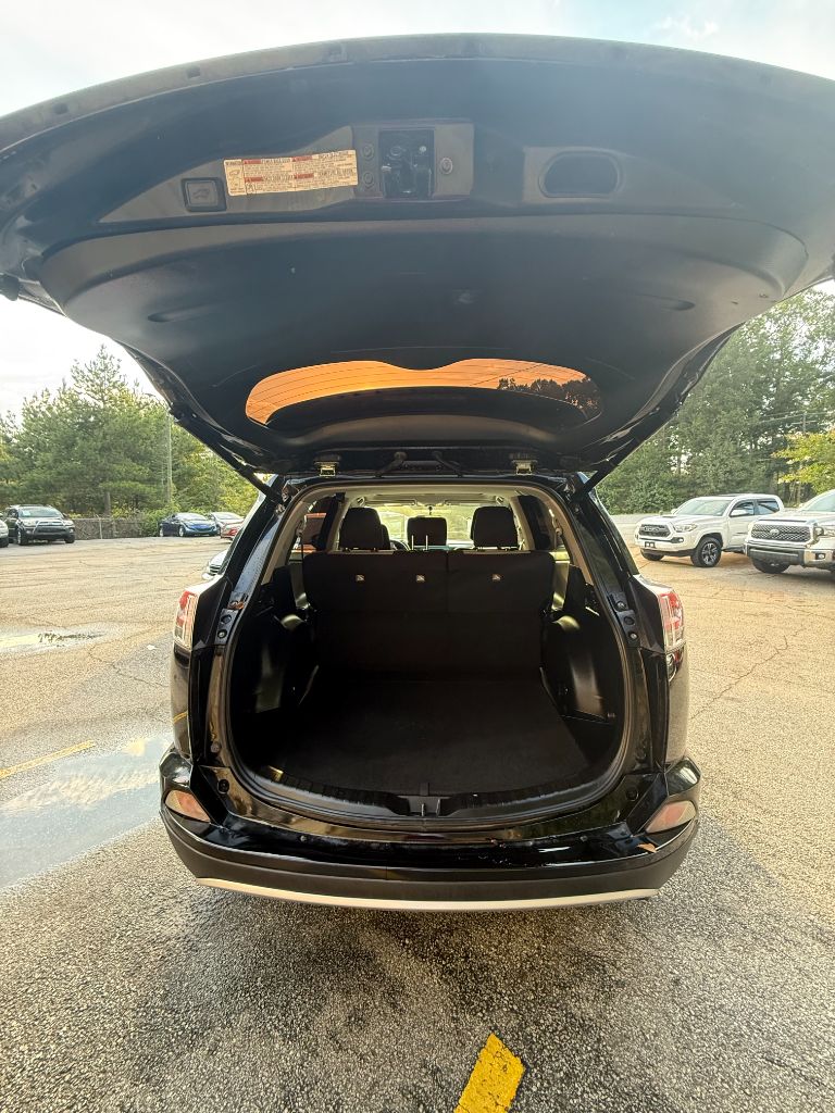 2016 Toyota RAV4 - $10,300