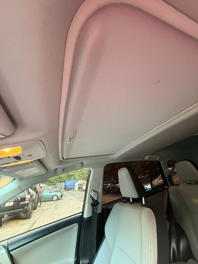 2016 Toyota RAV4 - $10,300