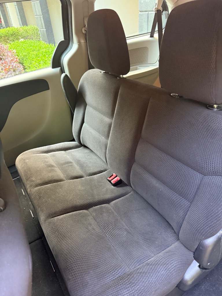 2014 Dodge Grand Caravan SE photo