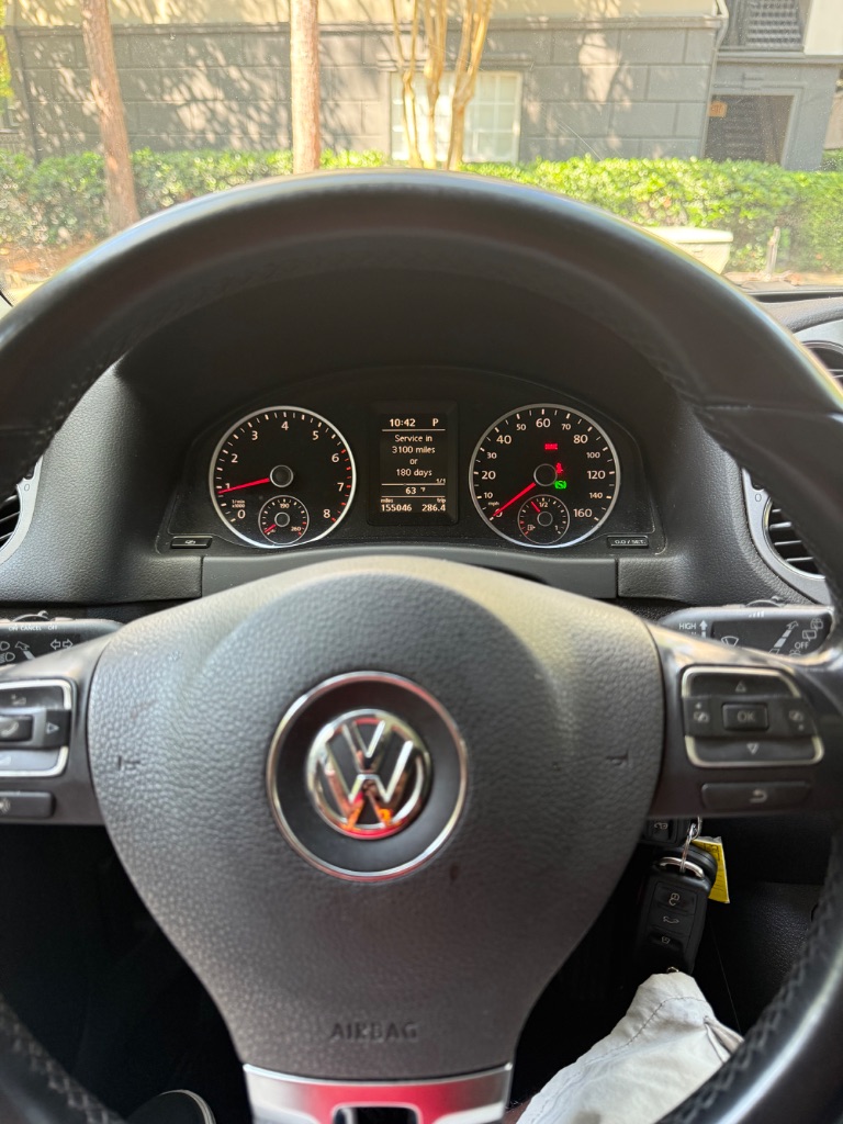 2011 Volkswagen Tiguan S 4Motion photo