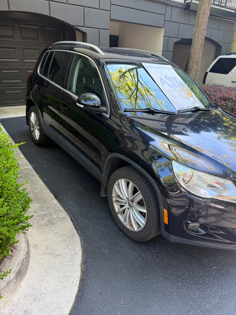 2011 Volkswagen Tiguan S 4Motion photo
