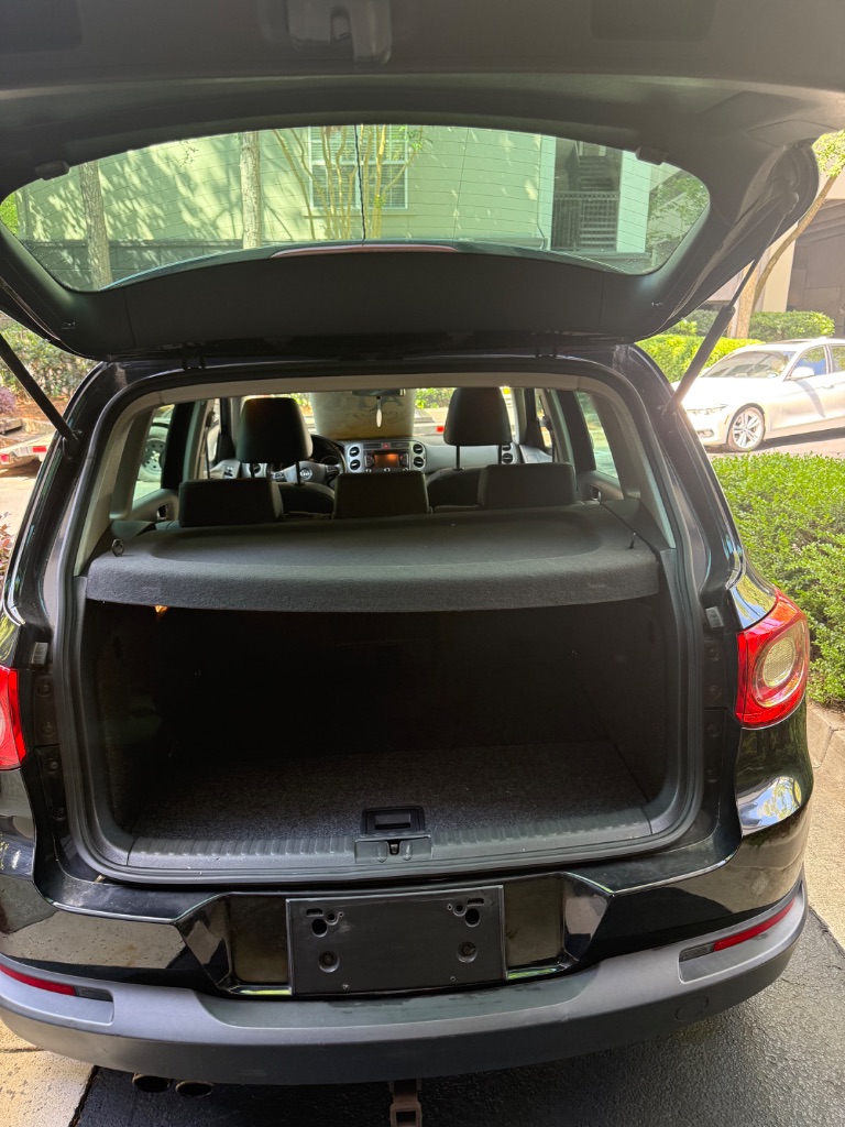 2011 Volkswagen Tiguan S 4Motion photo