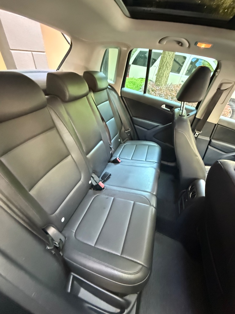 2011 Volkswagen Tiguan S 4Motion photo
