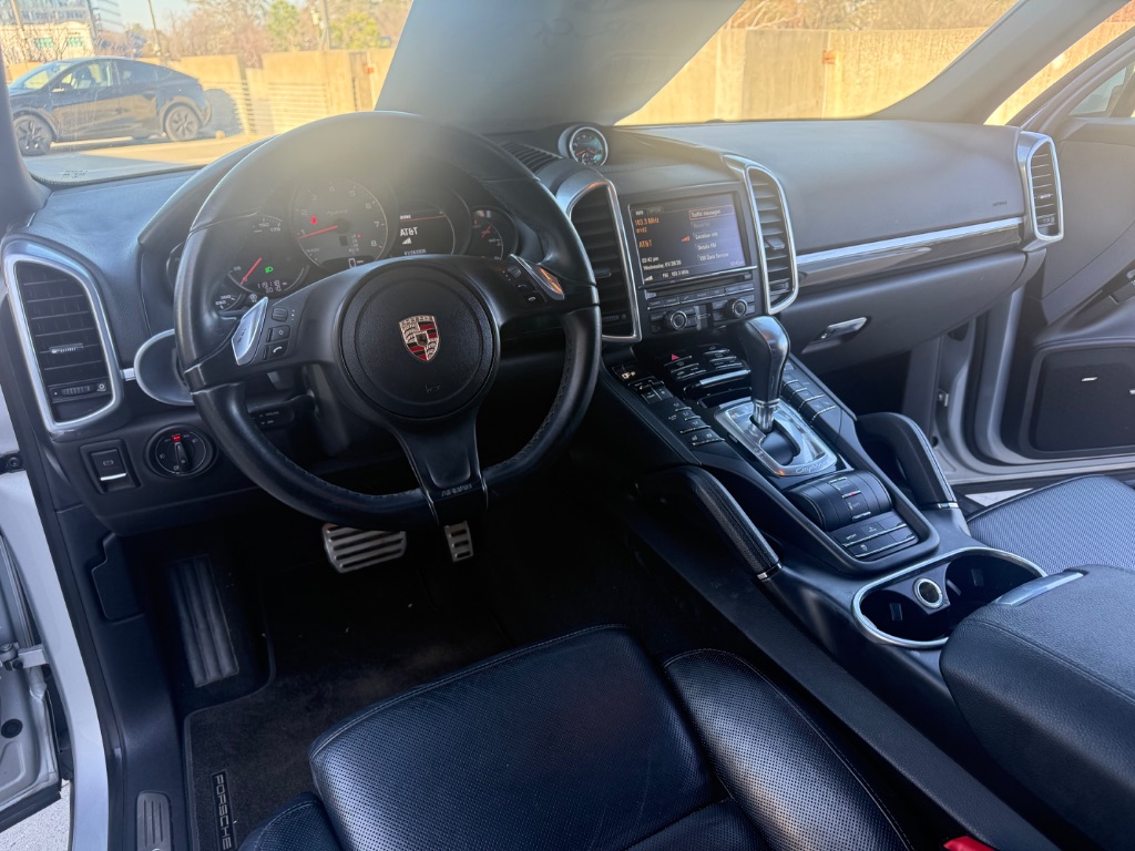 2014 Porsche Cayenne - $12,000