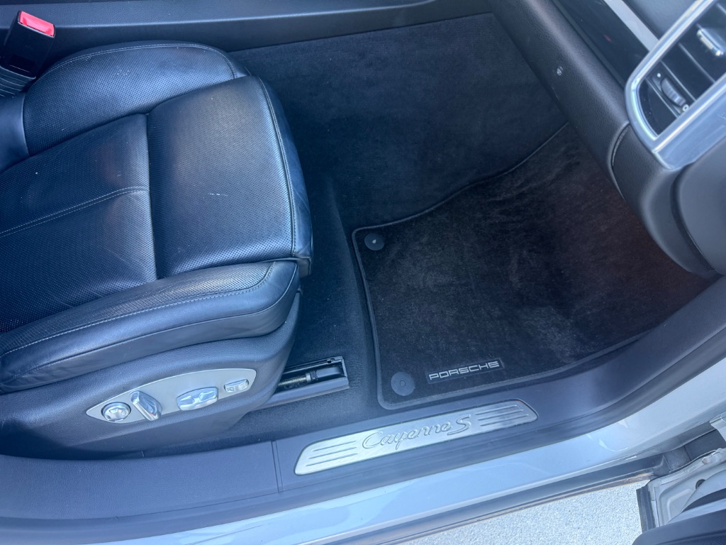 2014 Porsche Cayenne - $12,000