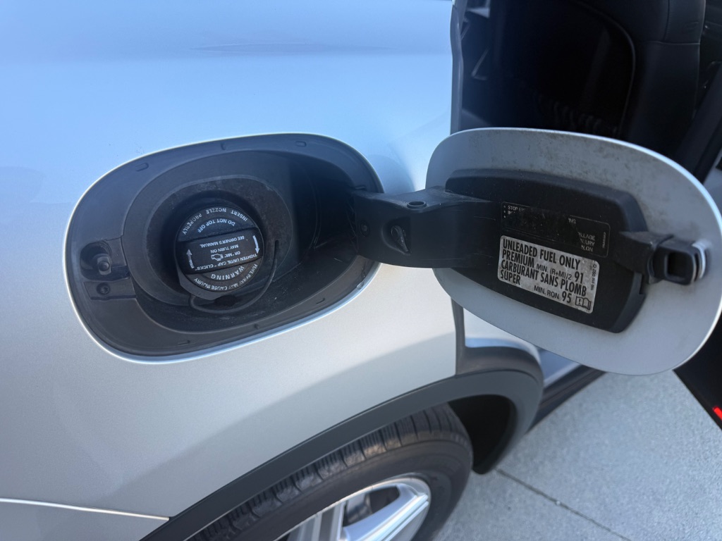2014 Porsche Cayenne - $12,000