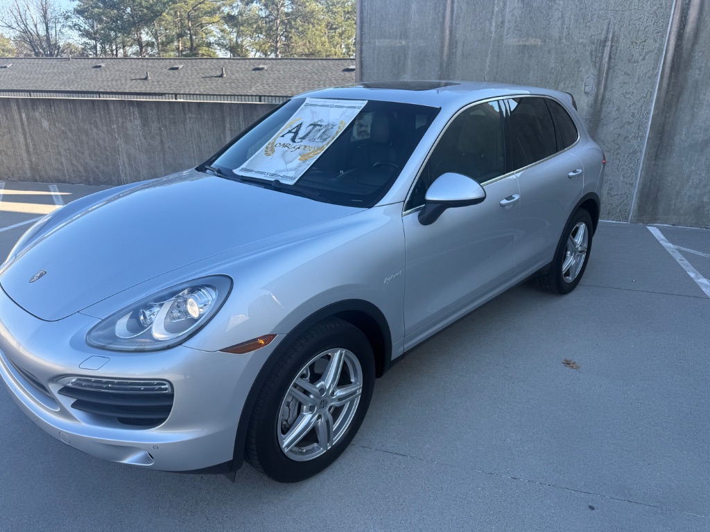 2014 Porsche Cayenne - $12,000