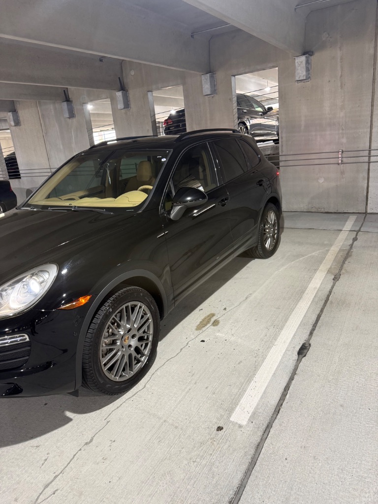 2014 Porsche Cayenne - $14,000