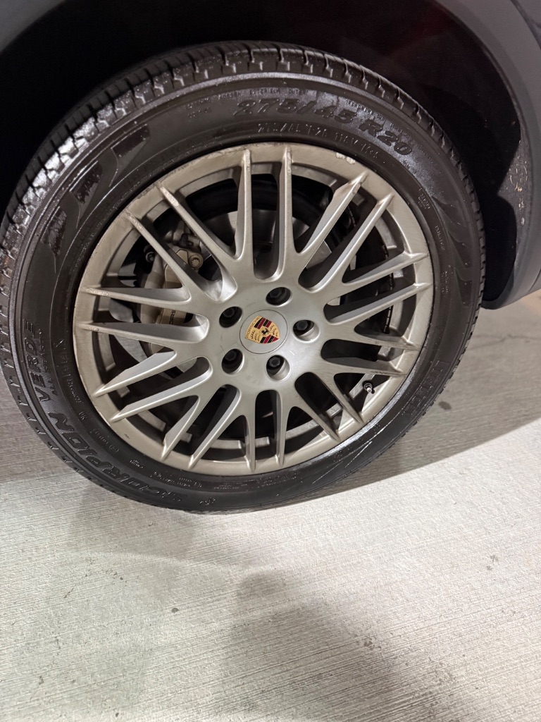 2014 Porsche Cayenne - $14,000