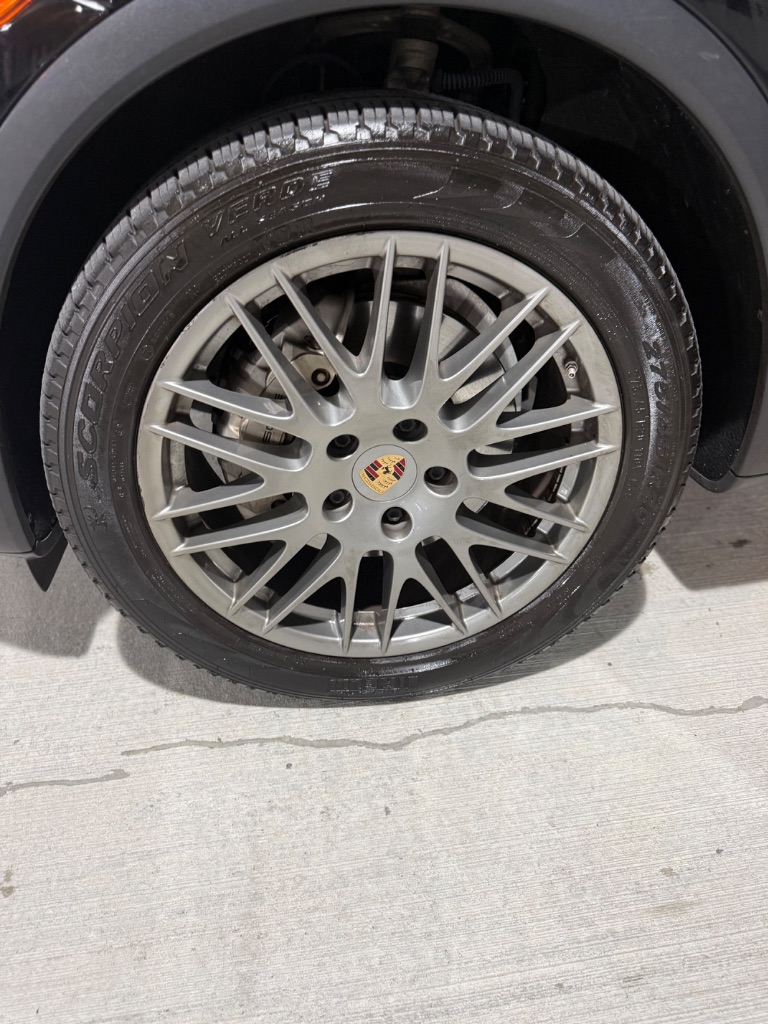 2014 Porsche Cayenne - $14,000