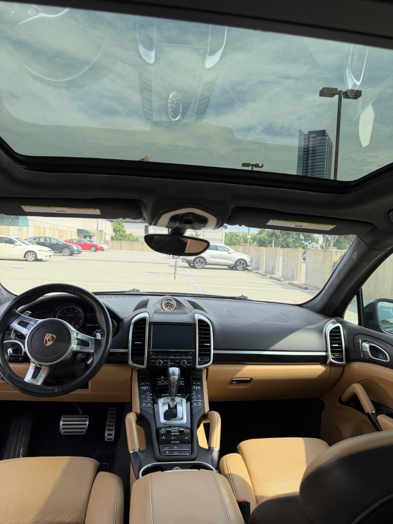 2014 Porsche Cayenne - $14,000