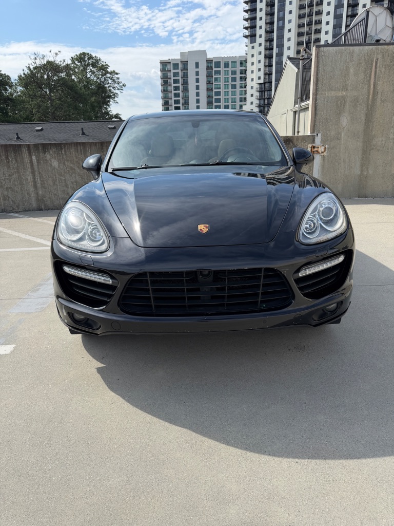 2014 Porsche Cayenne - $14,000