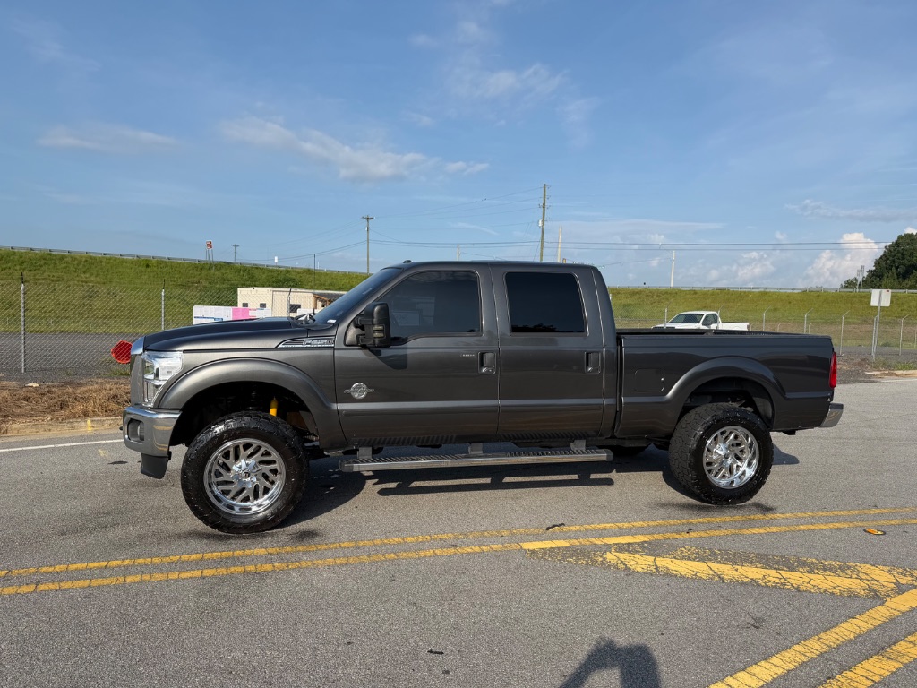 2016 Ford F-250 - $27,995