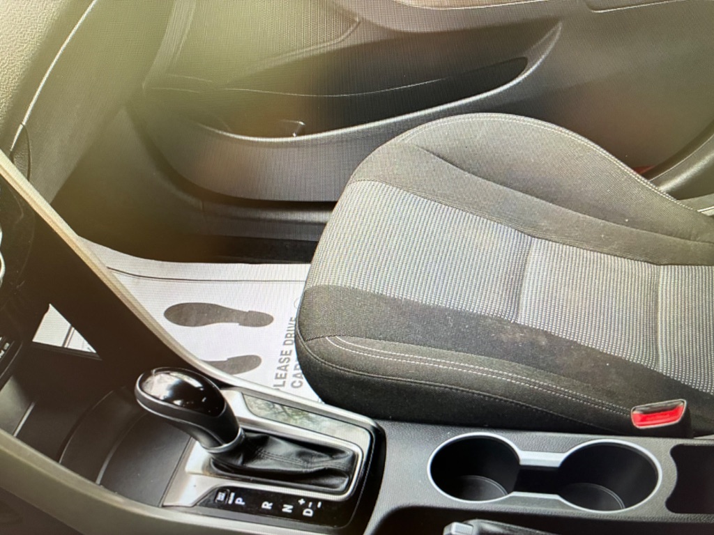 2016 Hyundai Elantra GT photo