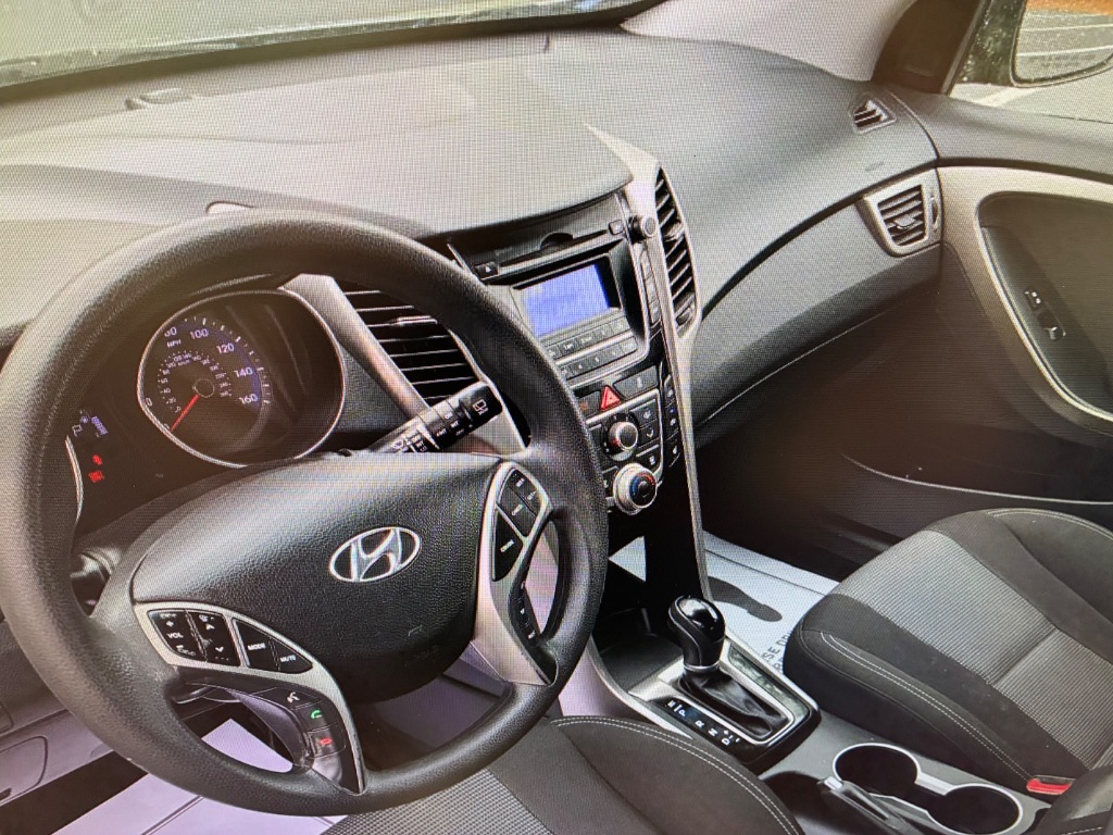 2016 Hyundai Elantra GT photo