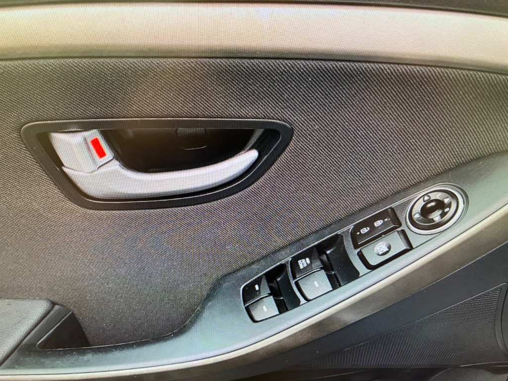 2016 Hyundai Elantra GT photo