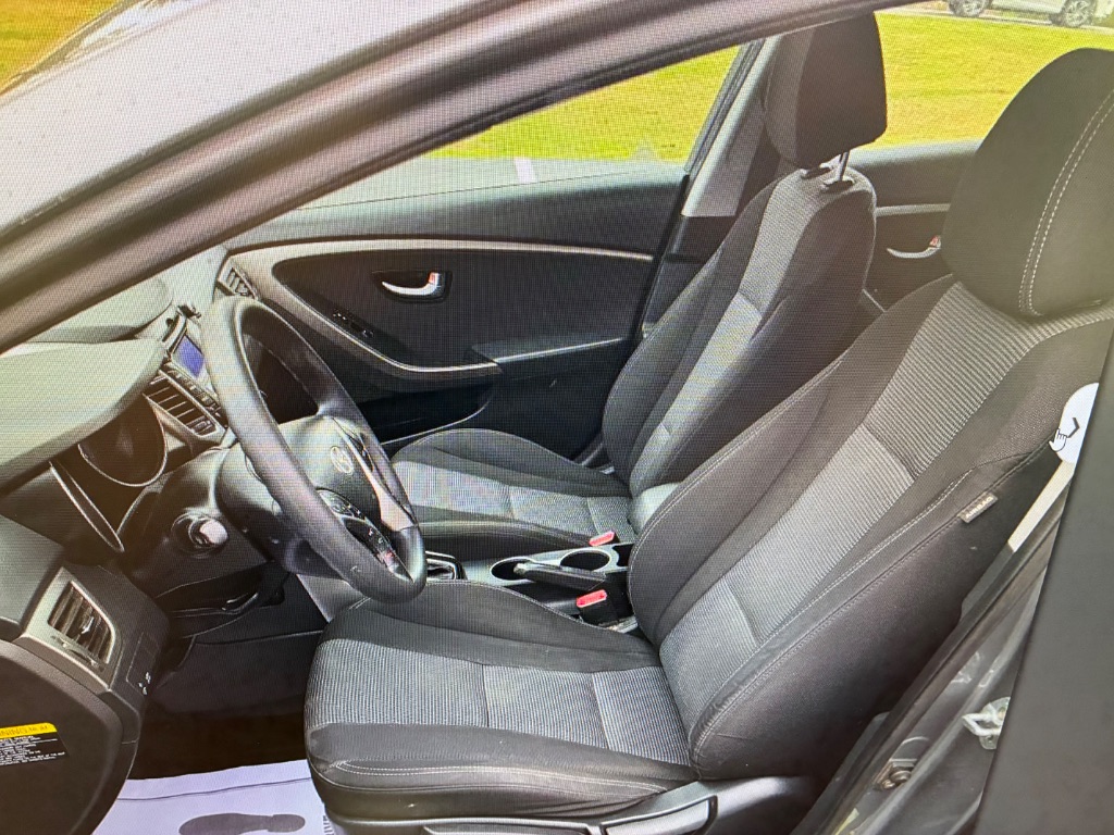 2016 Hyundai Elantra GT photo
