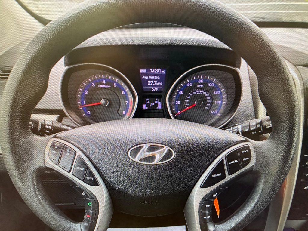 2016 Hyundai Elantra GT photo