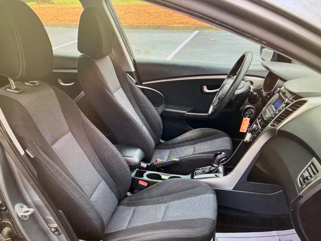 2016 Hyundai Elantra GT photo