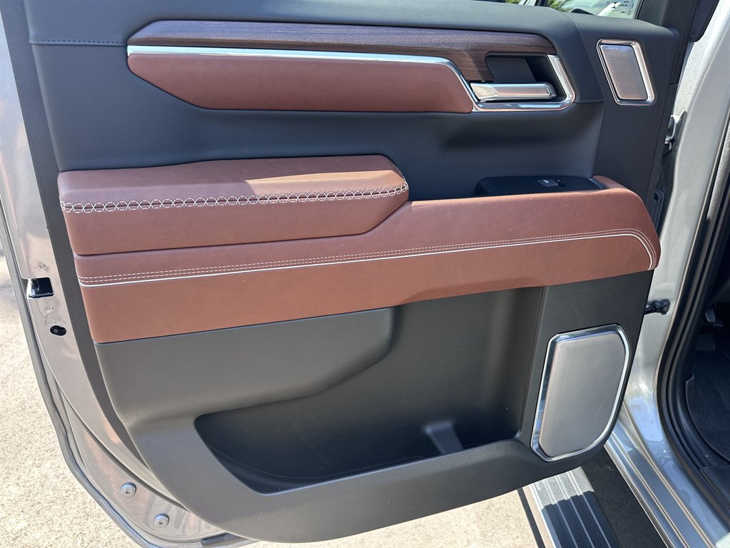2024 GMC Sierra 1500 Denali Ultimate photo