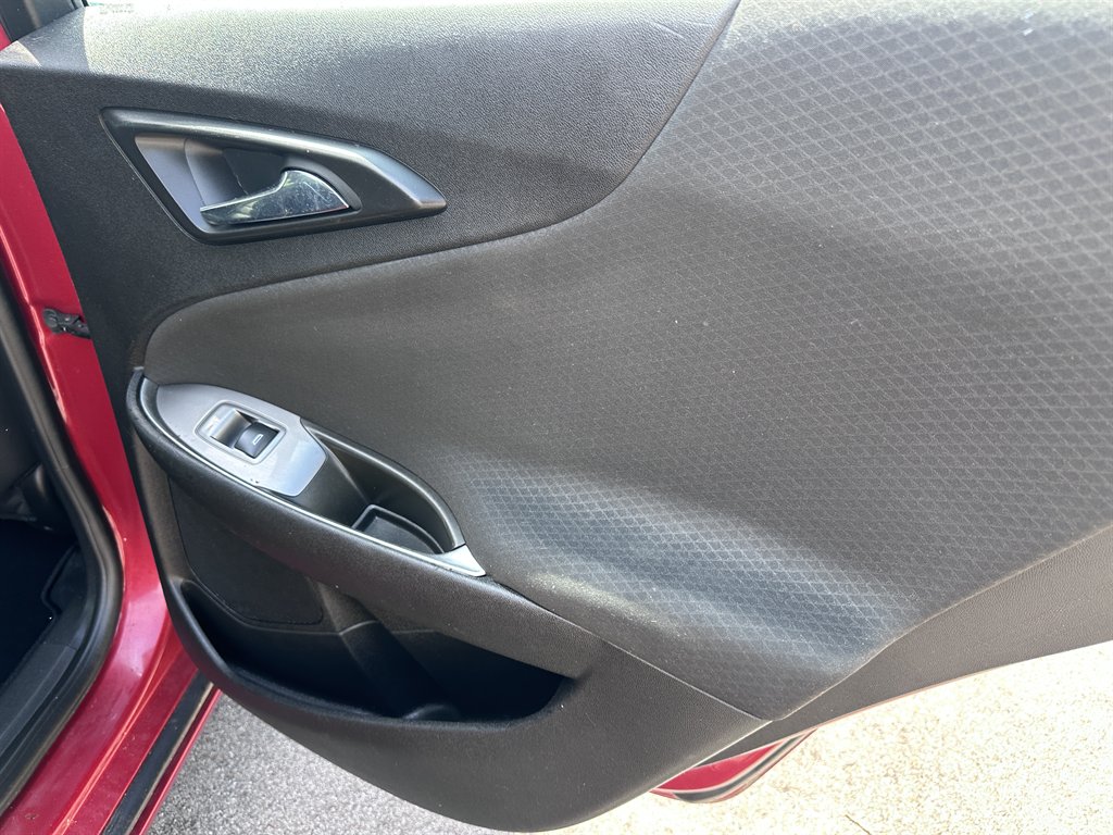 2016 Chevrolet Malibu - $10,950