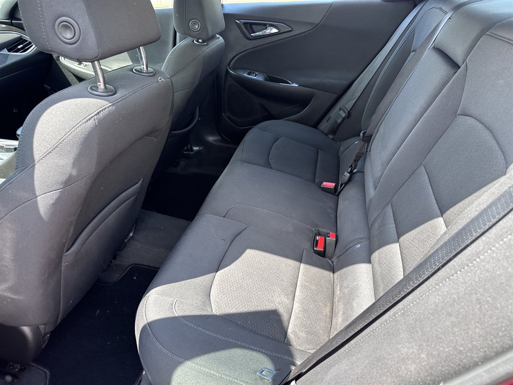 2016 Chevrolet Malibu - $10,950