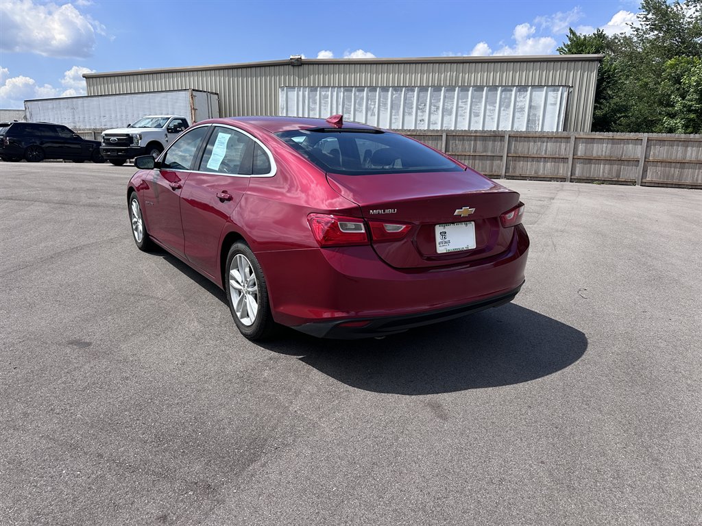 2016 Chevrolet Malibu - $10,950