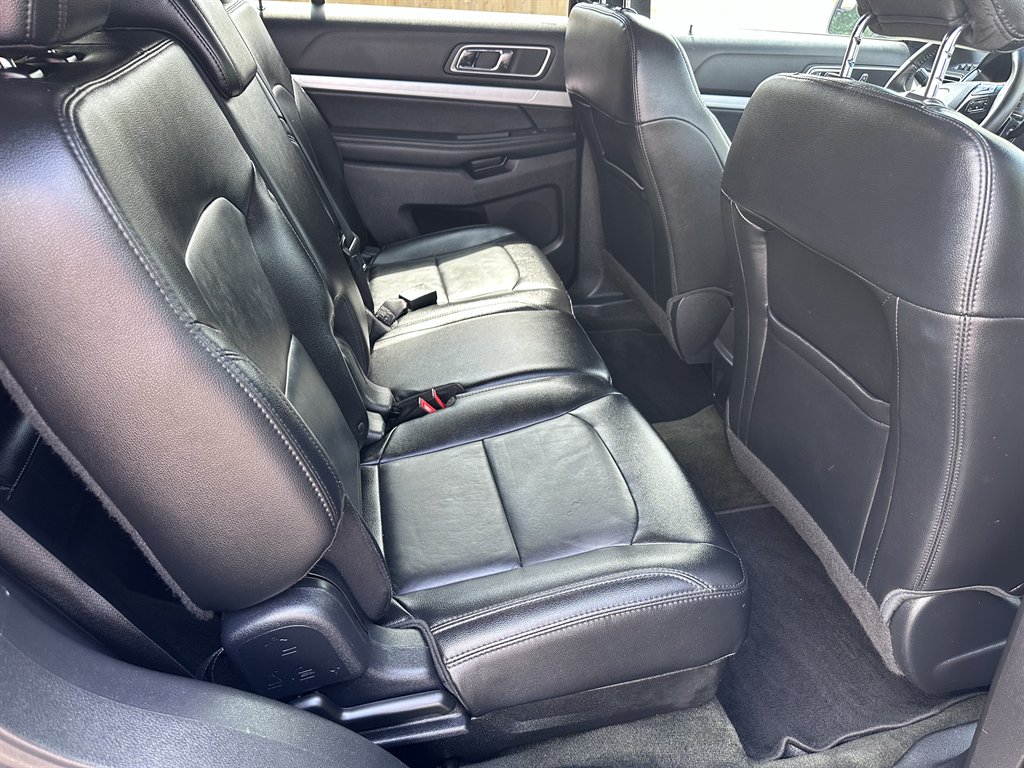 2016 Ford Explorer XLT photo