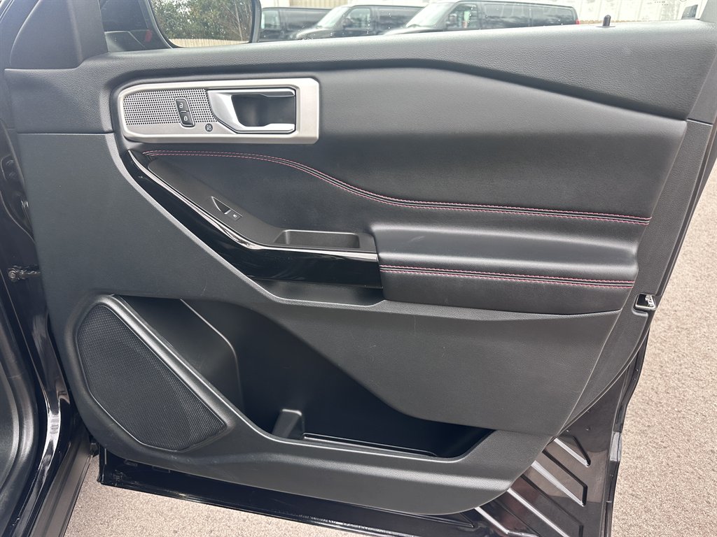 2022 Ford Explorer - $20,500