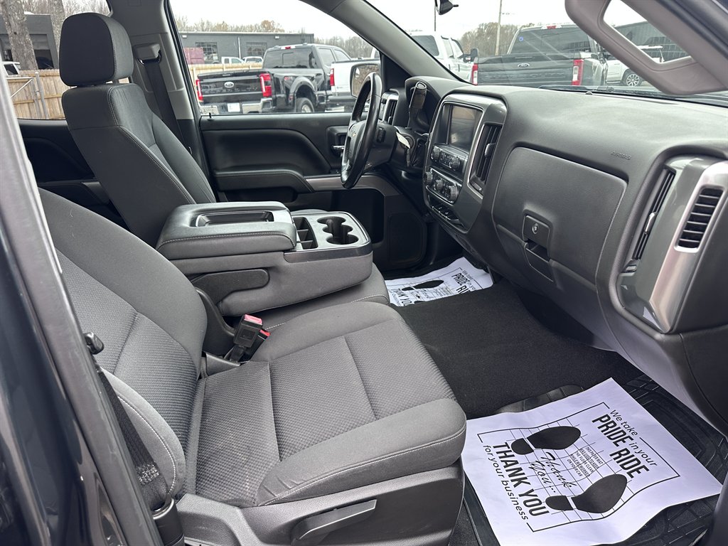 2019 Chevrolet Silverado Ld - $21,950