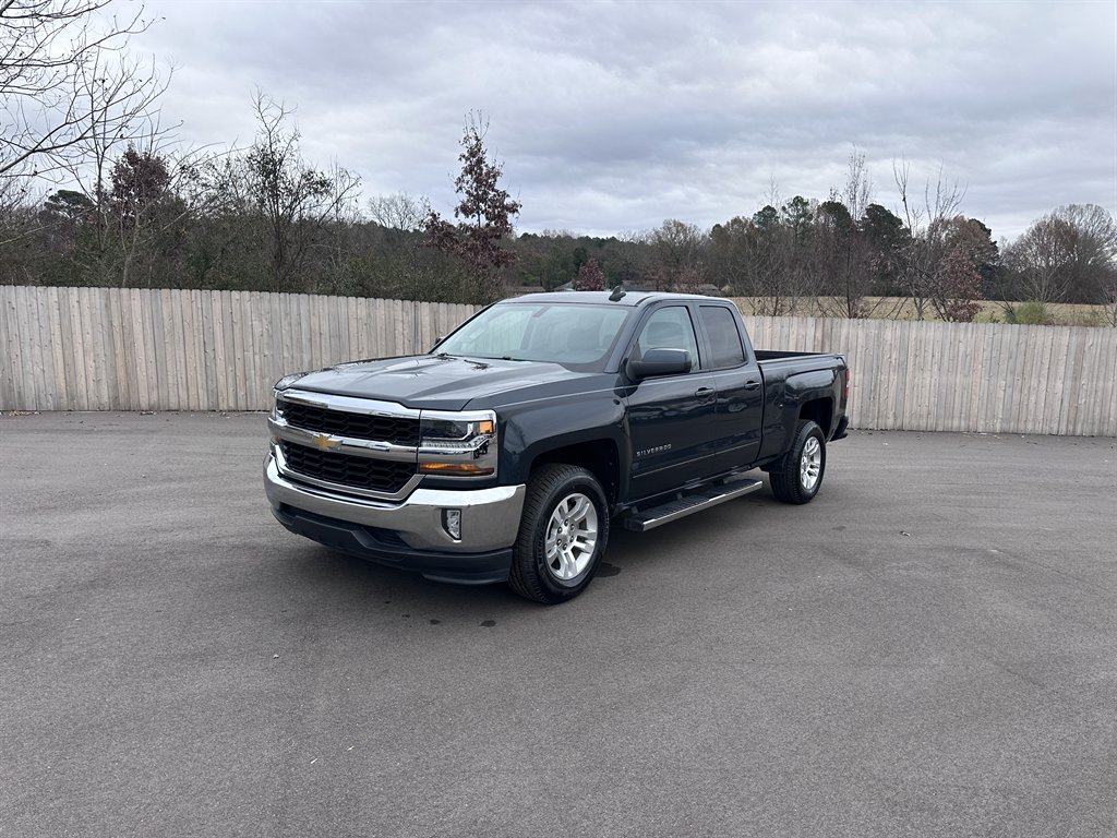 2019 Chevrolet Silverado Ld - $21,950
