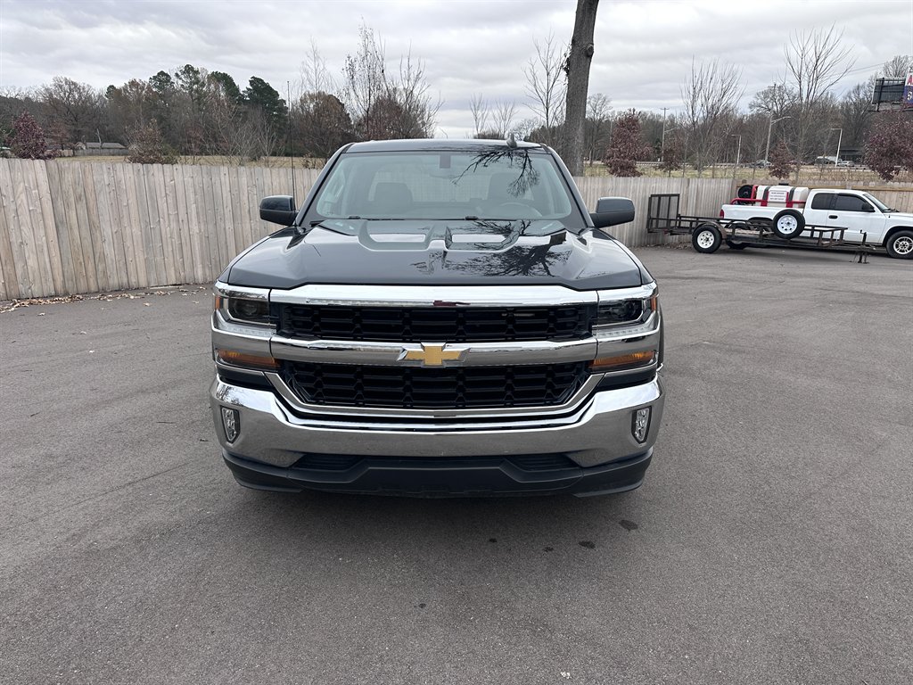 2019 Chevrolet Silverado Ld - $21,950