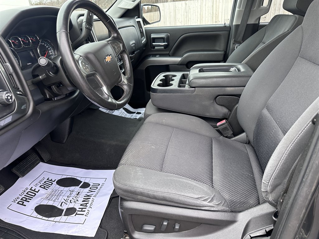 2019 Chevrolet Silverado Ld - $21,950