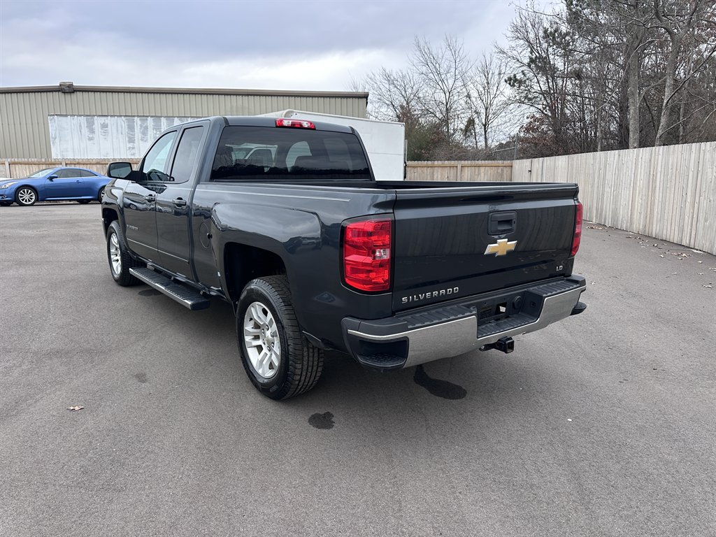 2019 Chevrolet Silverado Ld - $21,950