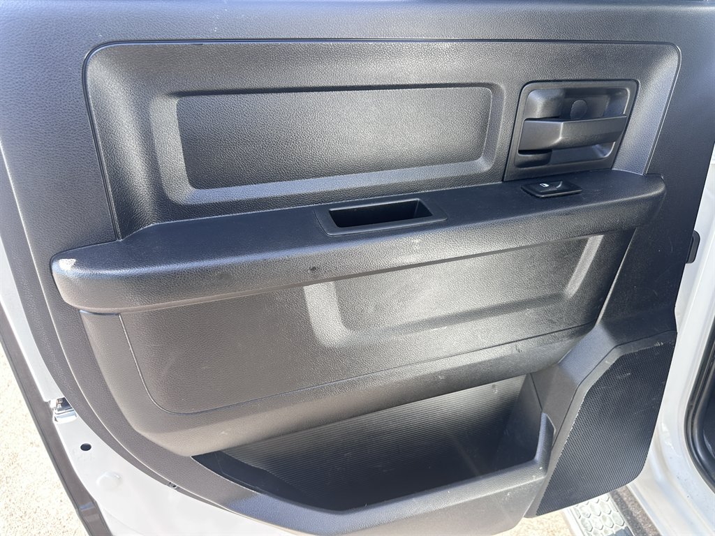 2014 Ram 3500 - $27,500