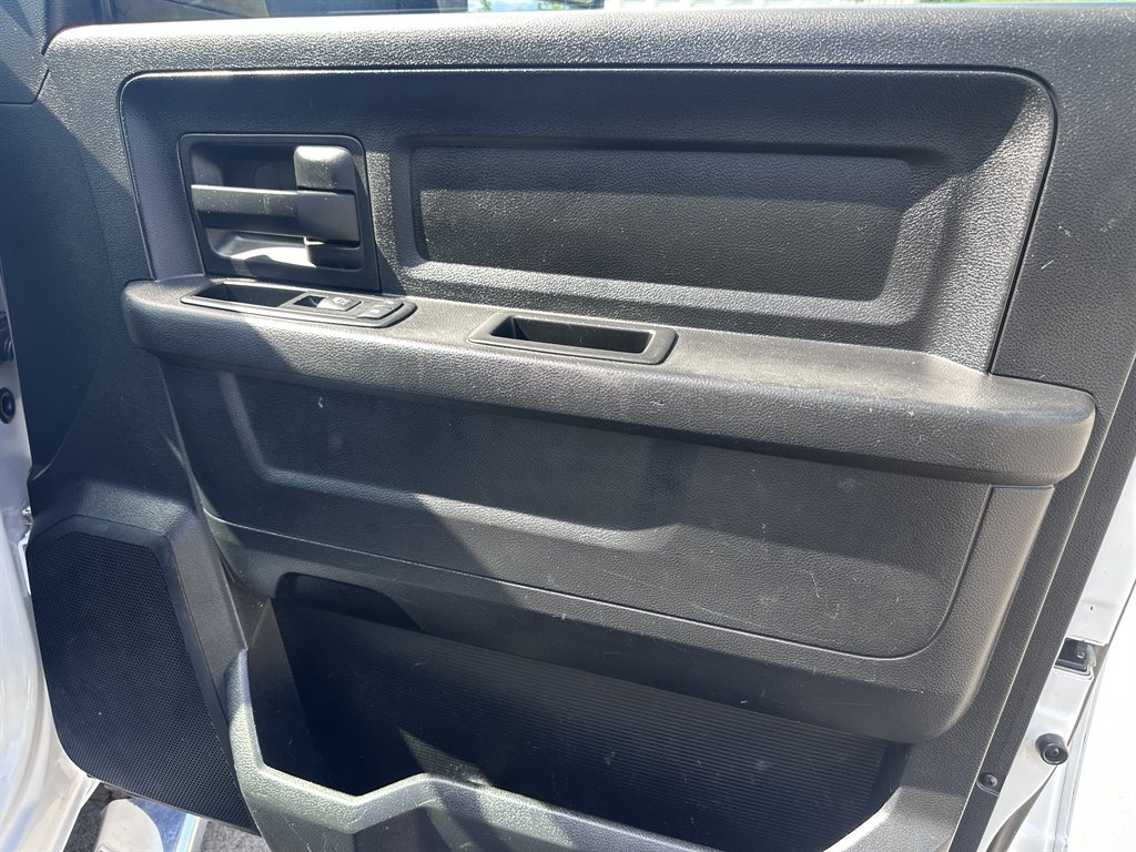 2014 Ram 3500 - $27,500