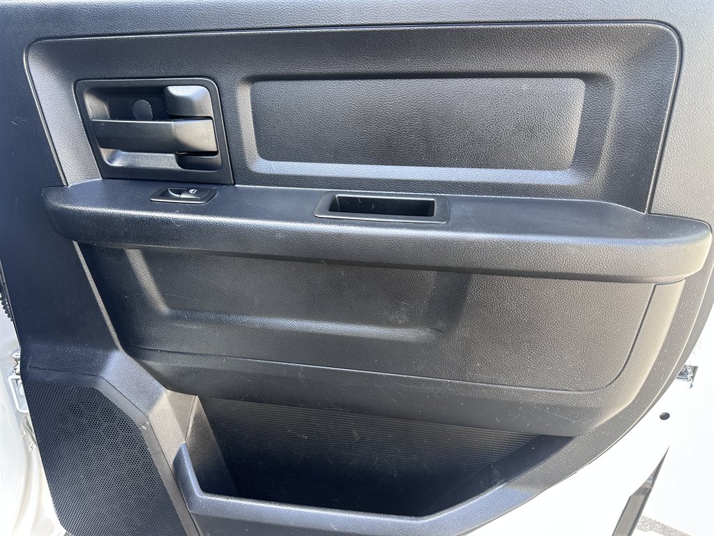 2014 Ram 3500 - $27,500