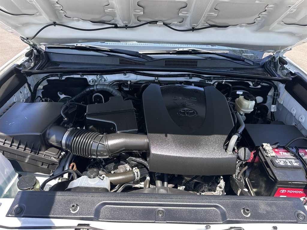 2017 Toyota Tacoma - $26,500