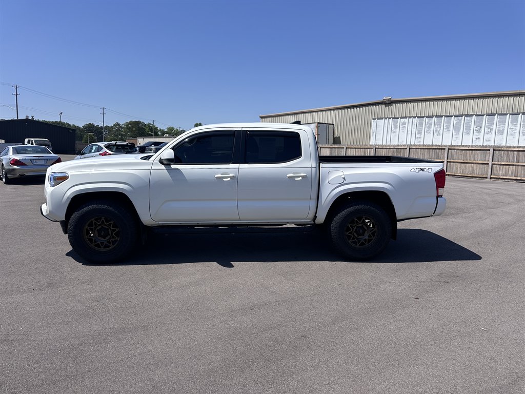2017 Toyota Tacoma - $26,500