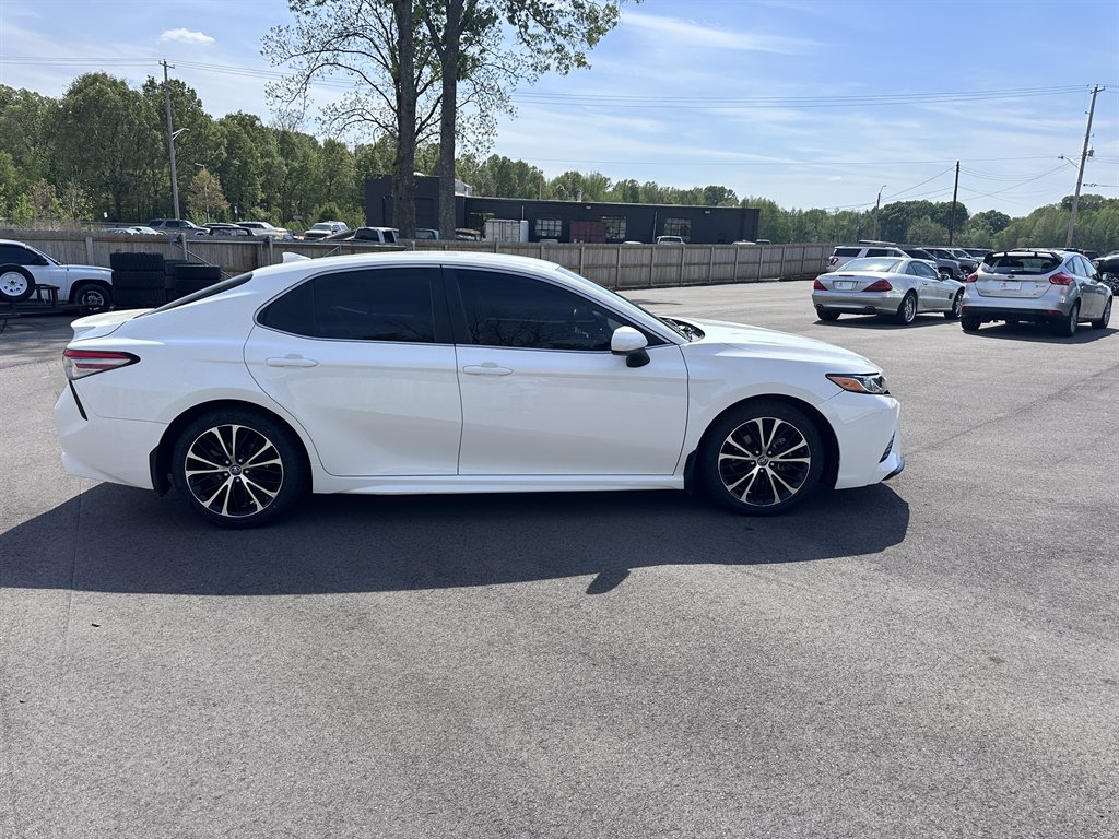 2019 Toyota Camry - $17,950
