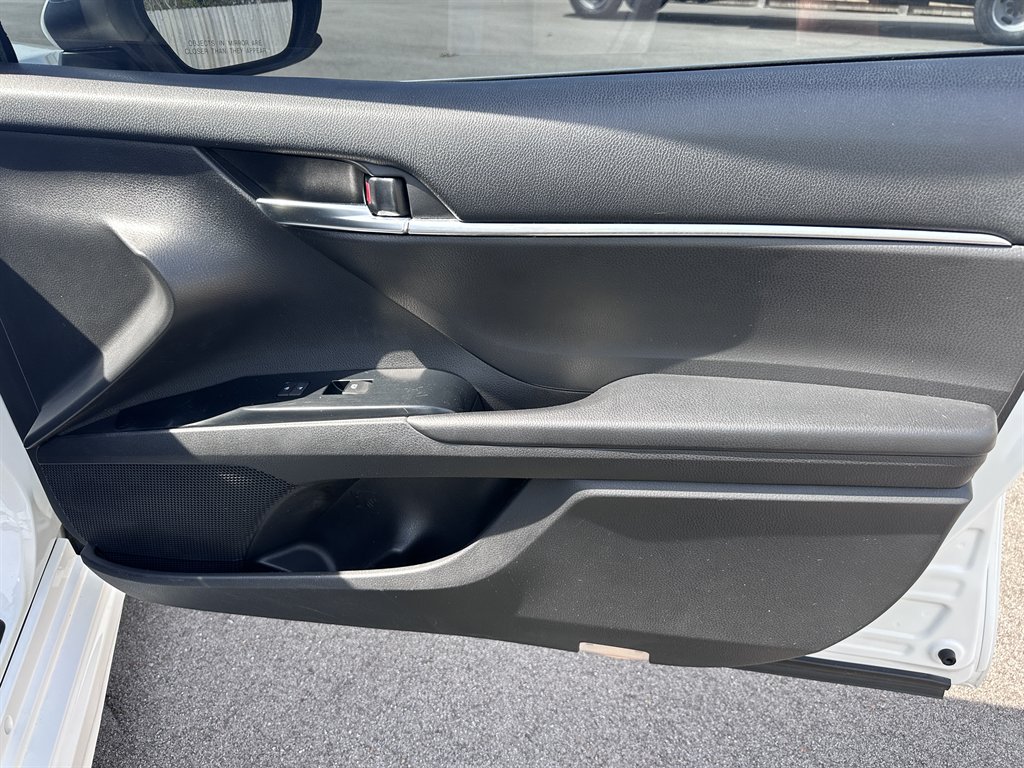 2019 Toyota Camry - $17,950