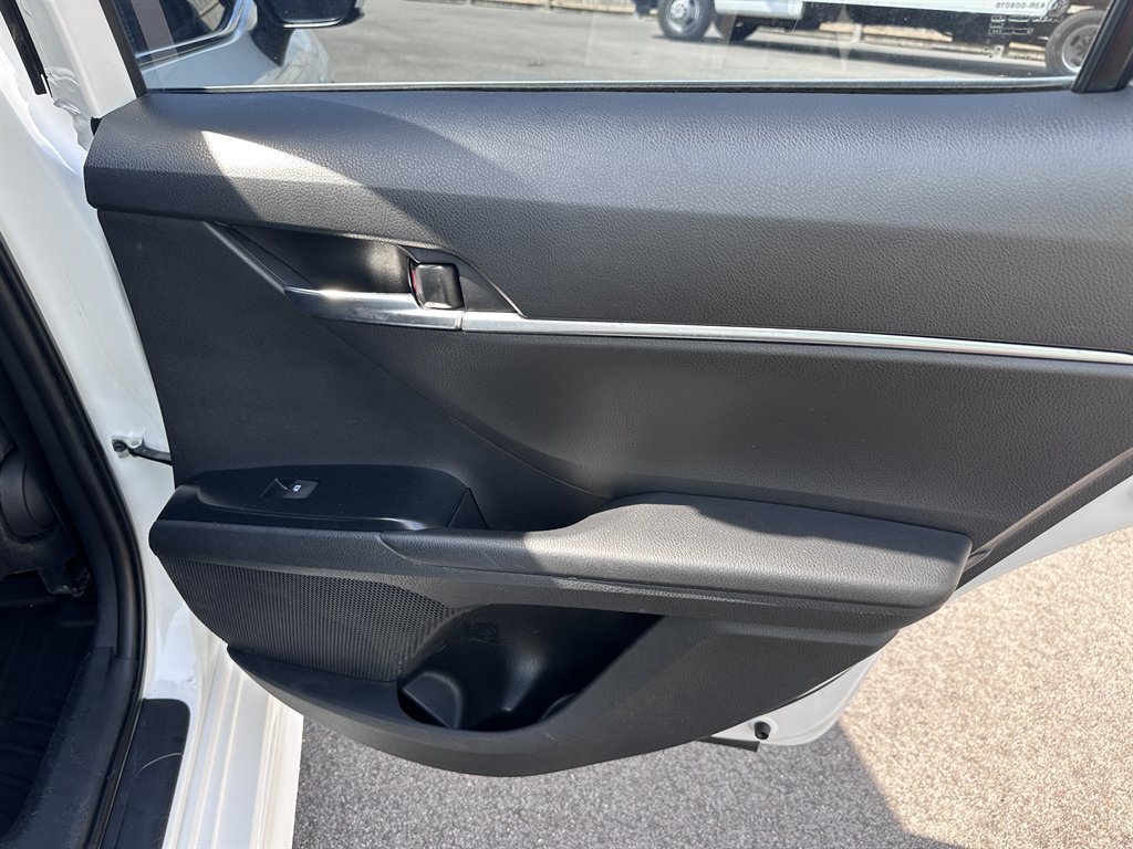 2019 Toyota Camry - $17,950