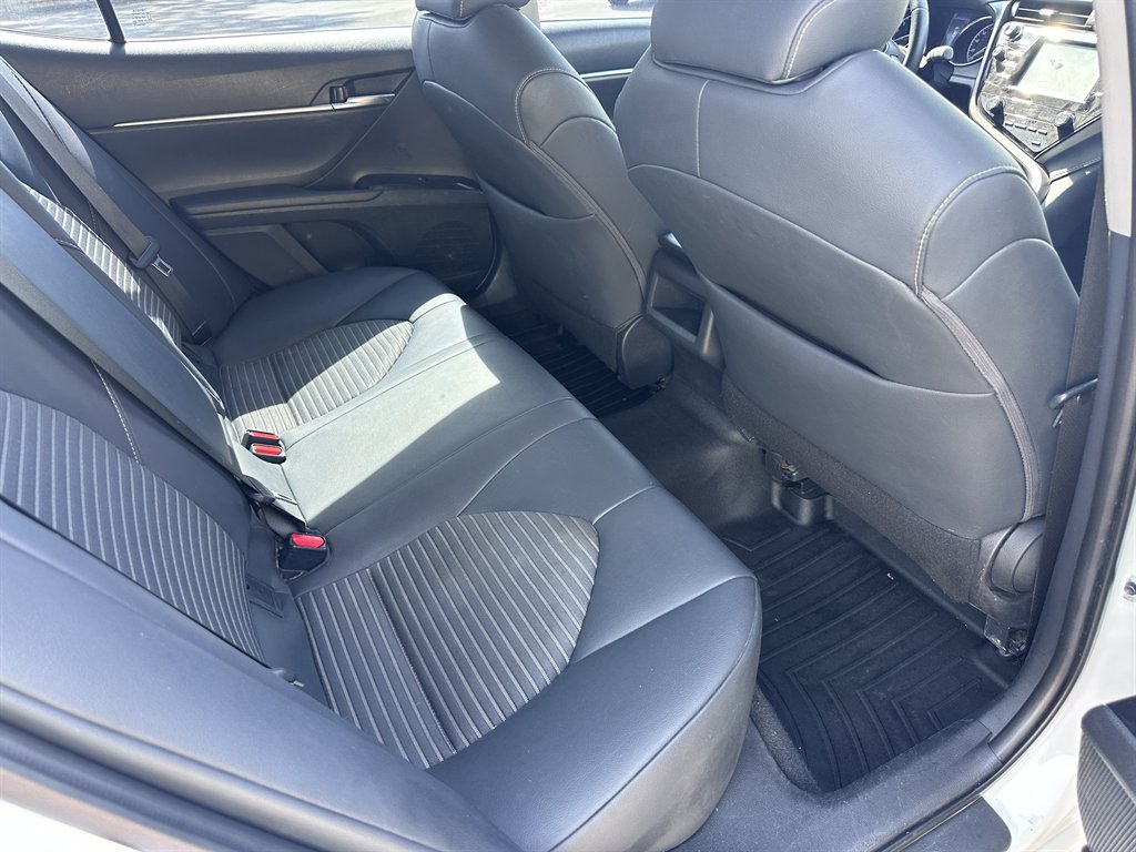 2019 Toyota Camry - $17,950